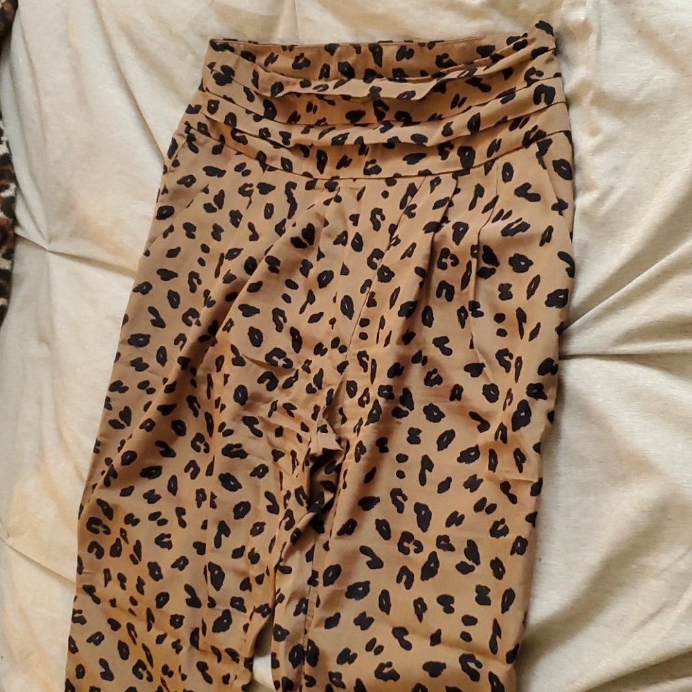 Leopard Forever 21 Pants